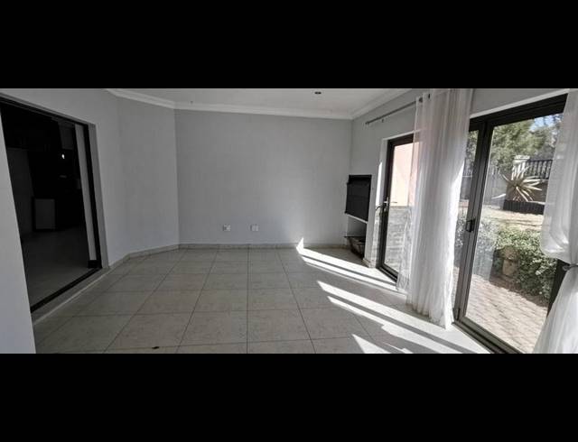 3 BEDROOM PROPERTY TO RENT IN MIDLANDS ESTATE